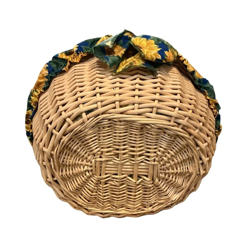 N/A woven wicker